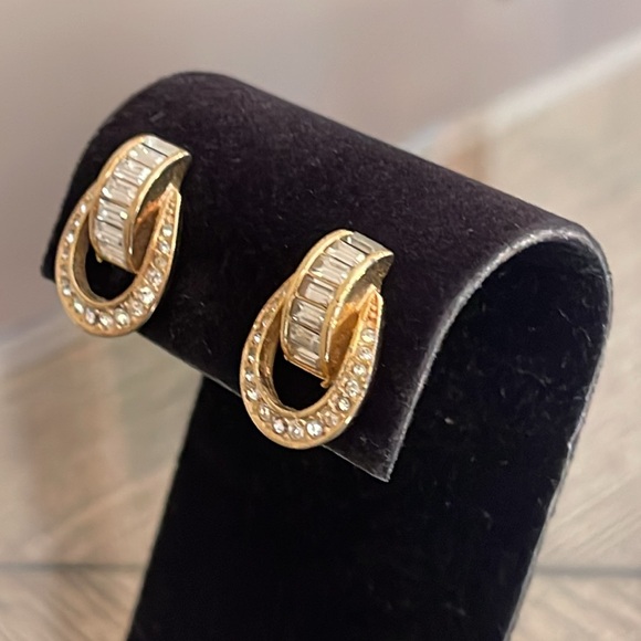 Vintage CHRISTIAN DIOR Door Knocker Clip On Earrings Gold Rhinestone Signed 80’s - Picture 4 of 17